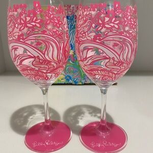 LILLY PULITZER Pink Tropics Bunny Hop Glass Printed Wine Glasses (set of 2)